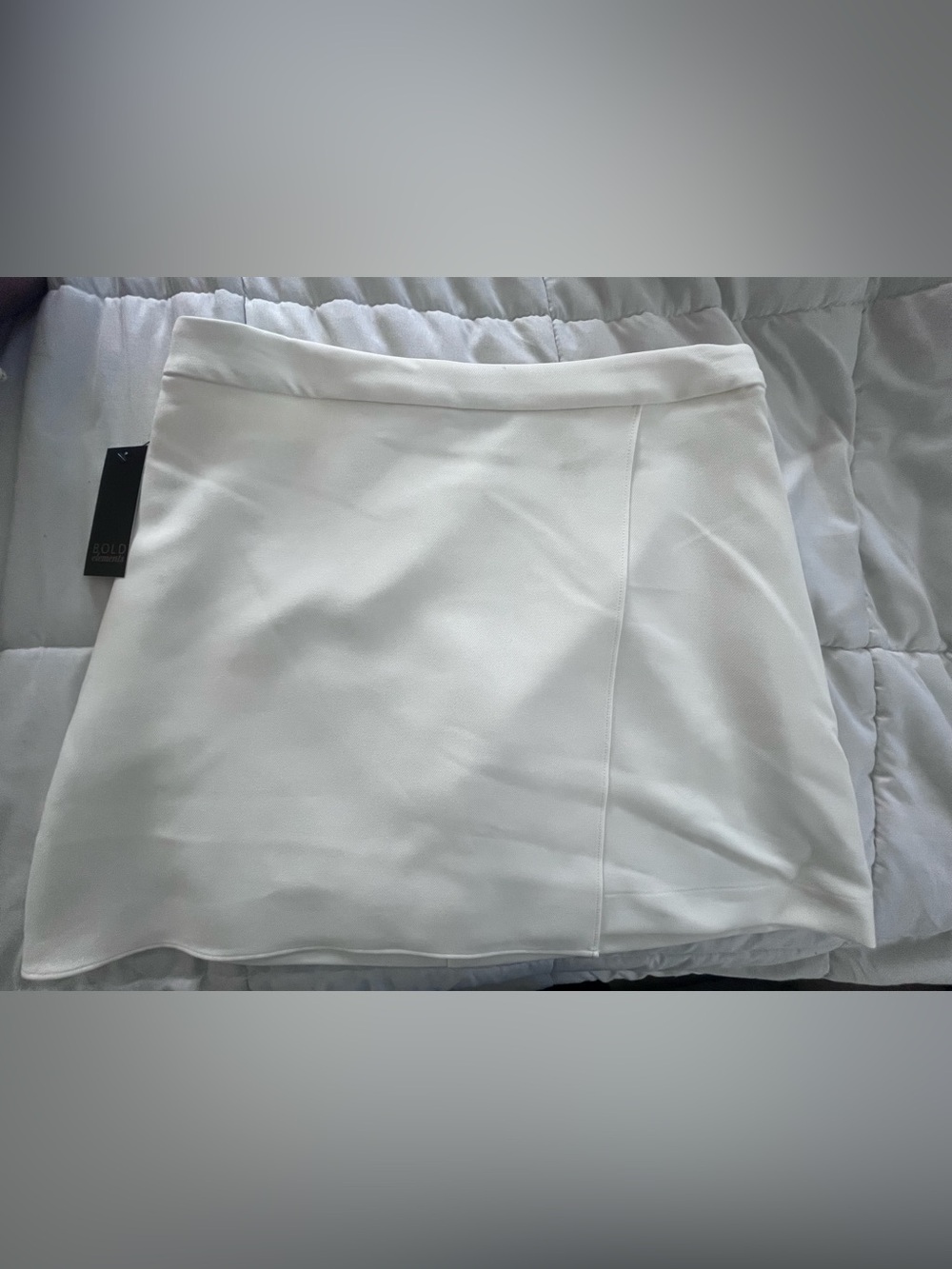 BOLD elements JCPenney White Mini Skirt Clean A-Line medium faux wrap - Picture 2 of 4